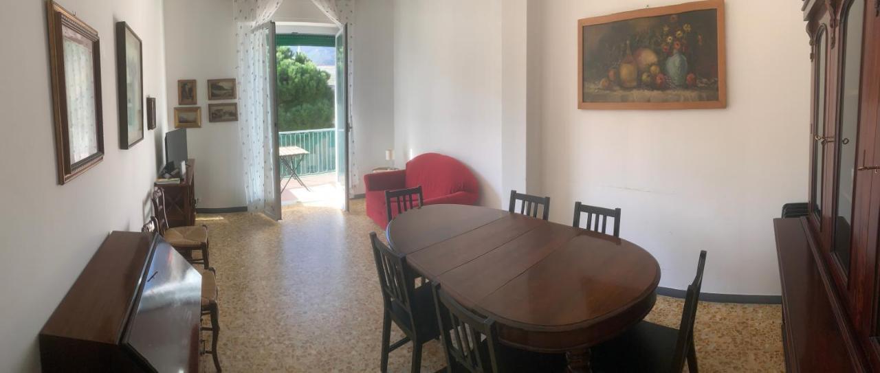 Casa Bianca 4 - Confortevole In Centro A โมเนเลีย ภายนอก รูปภาพ