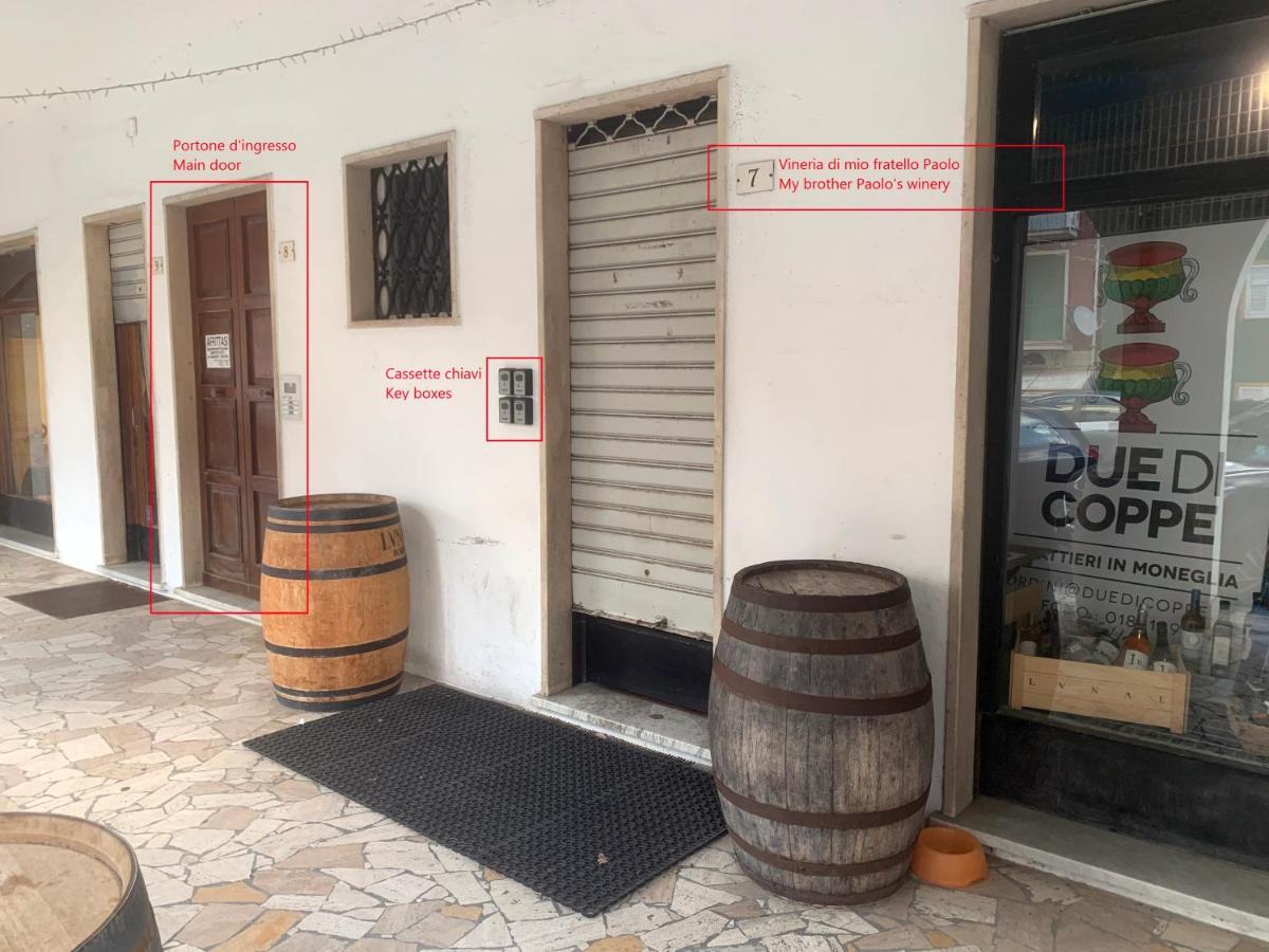 Casa Bianca 4 - Confortevole In Centro A โมเนเลีย ภายนอก รูปภาพ