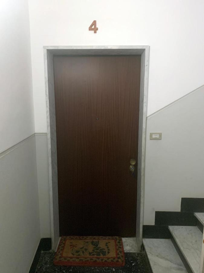 Casa Bianca 4 - Confortevole In Centro A โมเนเลีย ภายนอก รูปภาพ