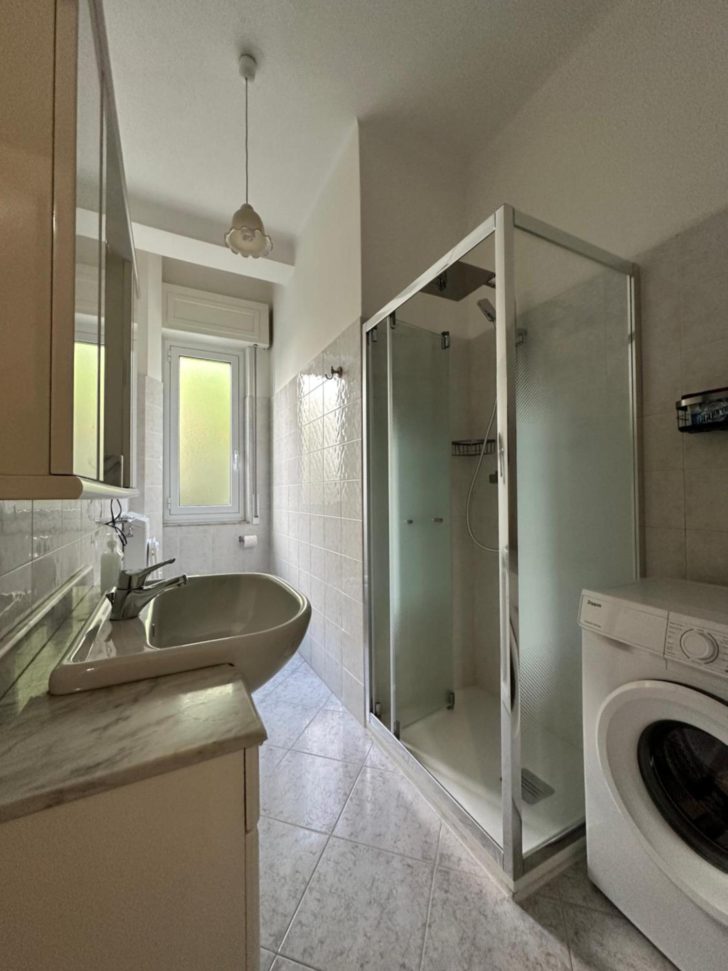 Casa Bianca 4 - Confortevole In Centro A โมเนเลีย ภายนอก รูปภาพ